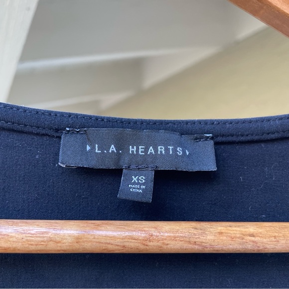 L.A. Hearts mesh sleeve crop top - Picture 5 of 5